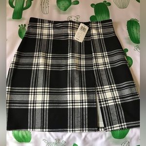 Windsor Plaid Skirt with Slit